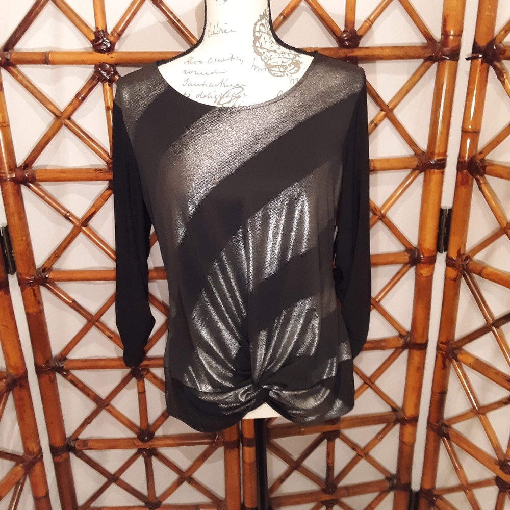 NEW DIRECTIONS 3/4 SLEEVED BLOUSE